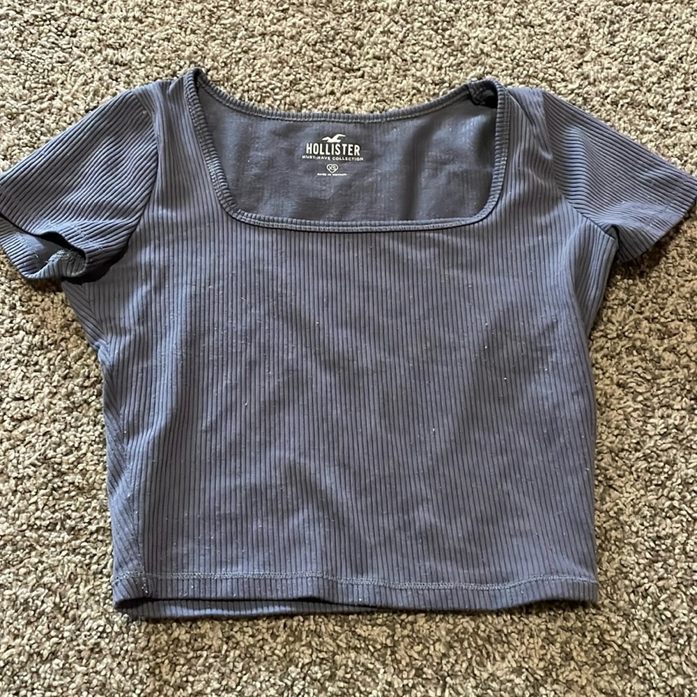 Hollister cropped ribbed tee